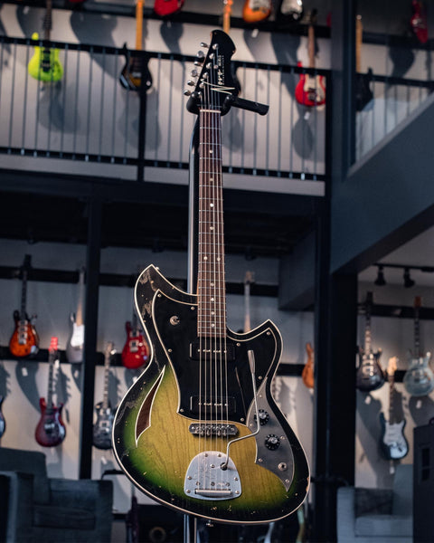 NOVO GUITARS MIRIS J - CAT'S EYE BURST