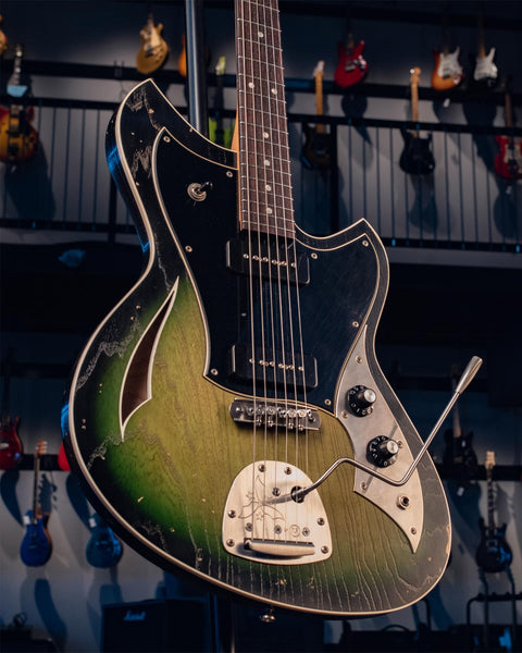 NOVO GUITARS MIRIS J - CAT'S EYE BURST