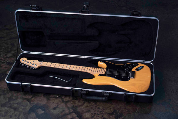 USED FENDER AMERICAN DELUXE ASH STRATOCASTER -  BUTTERSCOTCH BLONDE WITH CASE