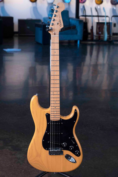 USED FENDER AMERICAN DELUXE ASH STRATOCASTER -  BUTTERSCOTCH BLONDE WITH CASE