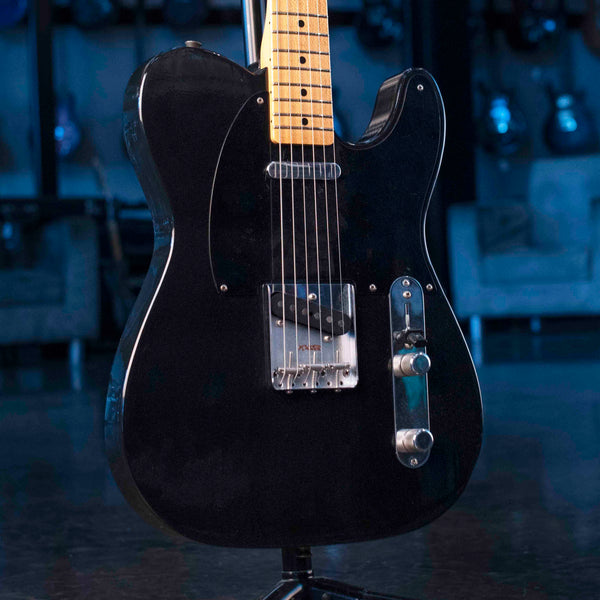 FENDER DEALER EXCLUSIVE VINTERA ROAD WORN '60S DOUBLE ESQUIRE - BLACK WITH CASE