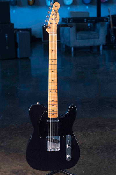 FENDER DEALER EXCLUSIVE VINTERA ROAD WORN '60S DOUBLE ESQUIRE - BLACK WITH CASE