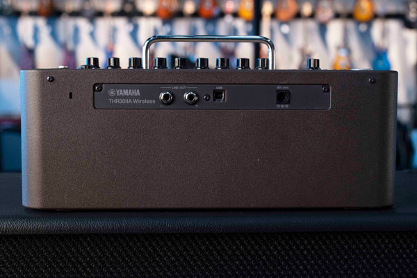 USED YAMAHA THR30IIA W/POWER SUPPLY