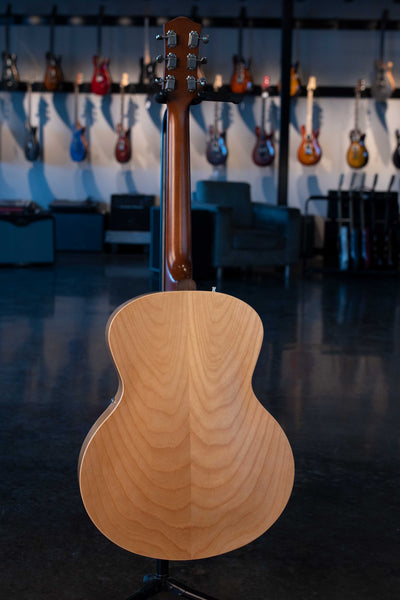 USED GODIN 5TH AVENUE SG NATURAL WITH CHIPBOARD CASE