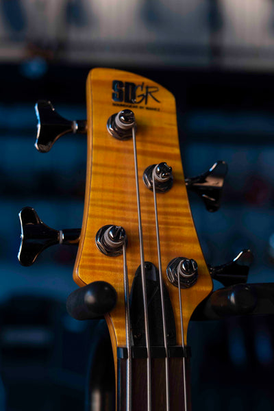 USED IBANEZ SDGR BASS SRT-800DX WITH CASE
