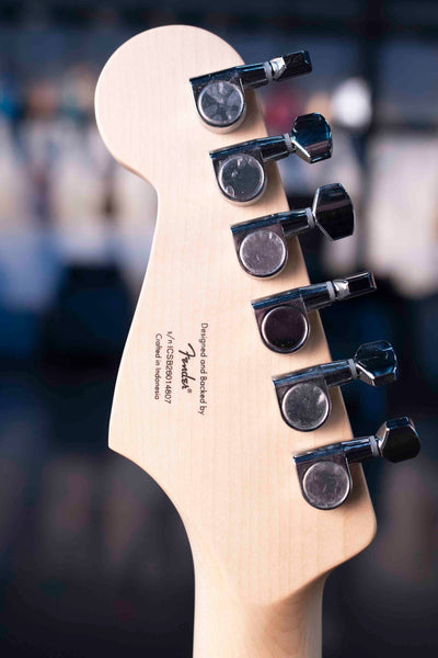 SQUIER SONIC STRATOCASTER - SIENNA SUNBURST
