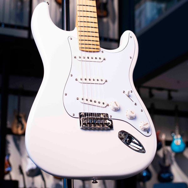 FENDER LIMITED EDITION PLAYER II STRATOCASTER - POLAR WHITE