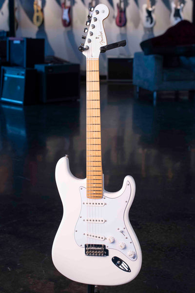 FENDER LIMITED EDITION PLAYER II STRATOCASTER - POLAR WHITE