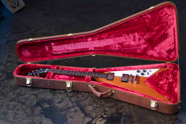USED GIBSON FLYING V 2022 - ANTIQUE NATURAL WITH CASE AND DUNCAN ANTIQUITY PICKUPS