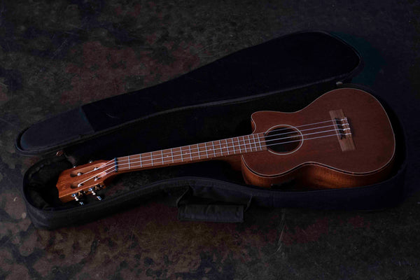 USED KALA KA-SMHTE-C ALL SOLID TENOR CUTAWAY ELECTRIC WITH BAG