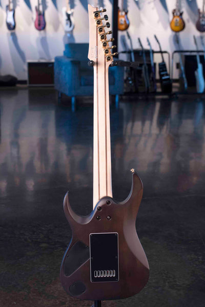 IBANEZ K7YANG HEAD SIGNATURE 7-STRING  - WHITE WITH EVERTUNE AND GIGBAG