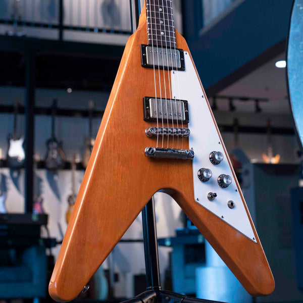 USED GIBSON FLYING V 2022 - ANTIQUE NATURAL WITH CASE AND DUNCAN ANTIQUITY PICKUPS