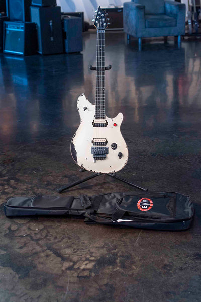 EVH LIMITED EDITION WOLFGANG SPECIAL STRIPED 2015 TOUR - DISTRESSED IVORY