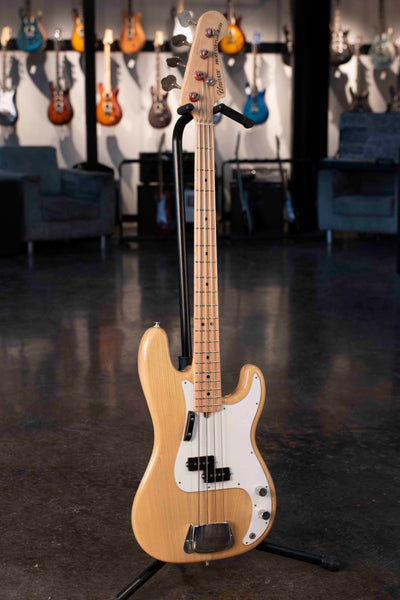 USED UNIVOX PROFESSIONAL BASS 70’S  WITH ORIGINAL CASE