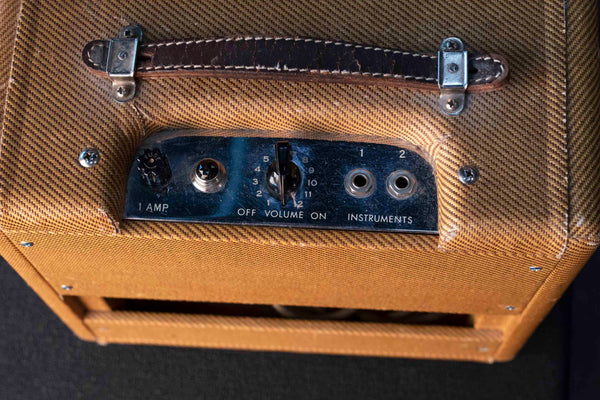 VINTAGE FENDER TWEED CHAMP 1961 WITH COVER