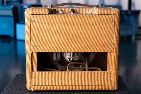 VINTAGE FENDER TWEED CHAMP 1961 WITH COVER