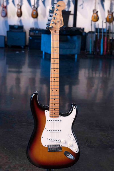USED FENDER AMERICAN STRATOCASTER 1987 - WITH ORIGINAL CASE
