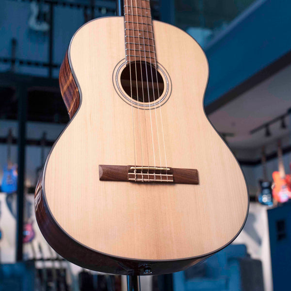 FENDER CN-60S NYLON