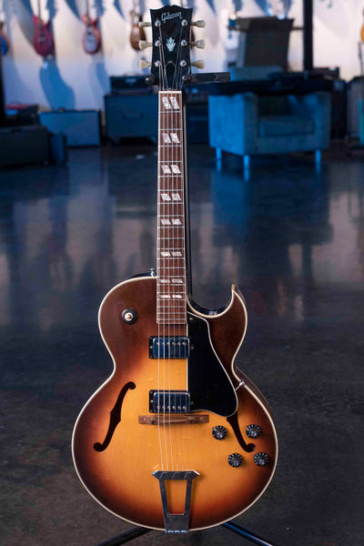 VINTAGE 1975 GIBSON ES-175 WITH CASE