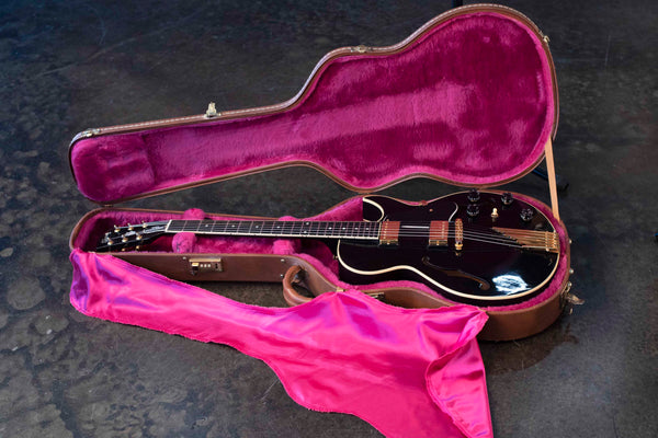 USED GIBSON 1997 HOWARD ROBERTS FUSION III WITH CASE