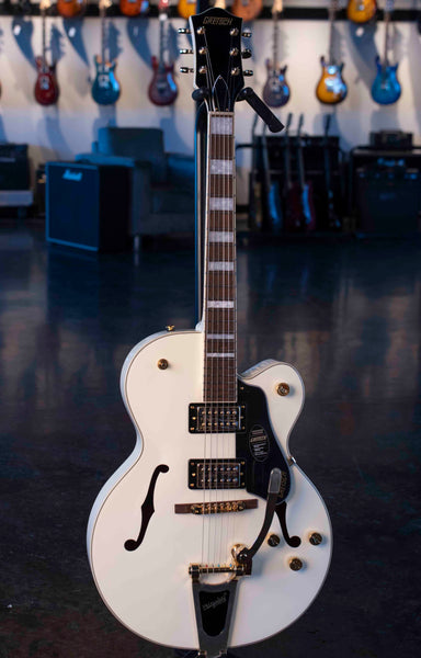 GRETSCH G2420TG STREAMLINER HOLLOW BODY WITH BIGSBY LTD - VINTAGE WHITE