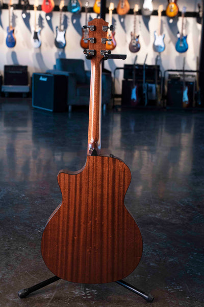 USED TAYLOR 324CE WITH CASE