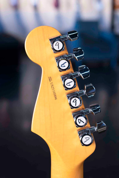 USED FENDER AMERICAN PROFESSIONAL CLASSIC STRATOCASTER - FADED LAKE PLACID BLUE WITH CASE