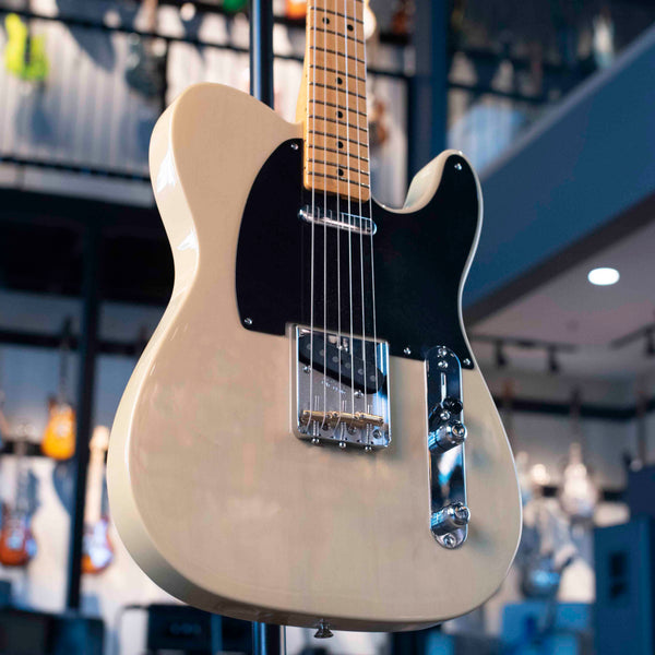 USED FENDER VINTERA II 50S NOCASTER - BLONDE WITH GIGBAG