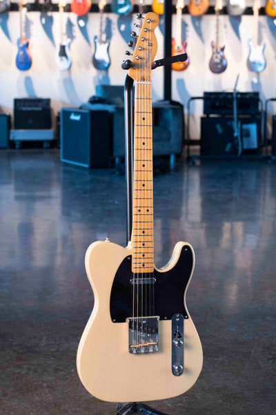 USED FENDER VINTERA II 50S NOCASTER - BLONDE WITH GIGBAG