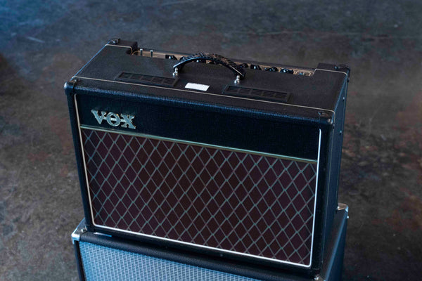 USED  VOX AC15C1 AMP