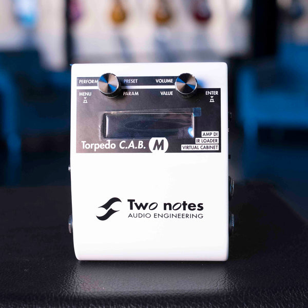 USED TWO NOTES CAB M WITH BOX