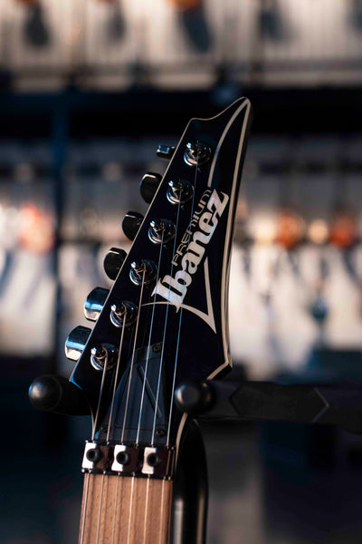USED IBANEZ PREMIUM S920 - BLACK WITH GIGBAG