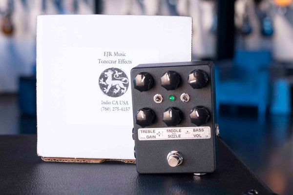 USED TONECZAR DOVE DISTORTION WITH BOX