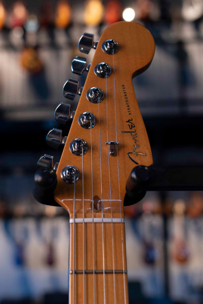 USED FENDER 60TH ANNIVERSARY AMERICAN DELUXE STRATOCASTER SB WITH TWEED CASE