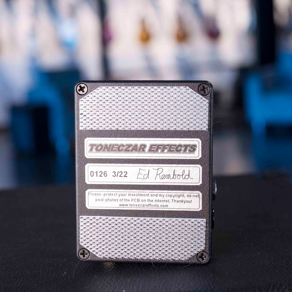 USED TONECZAR DOVE DISTORTION WITH BOX