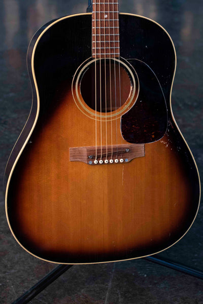 VINTAGE GIBSON J-45  1968 W/CASE