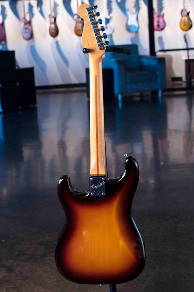 VINTAGE FENDER STANDARD STRATOCASTER 1983 USA - SUNBURST WITH CASE