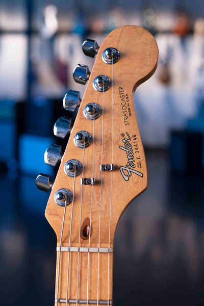 VINTAGE FENDER STANDARD STRATOCASTER 1983 USA - SUNBURST WITH CASE