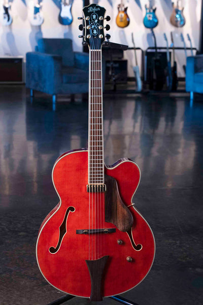 USED HOFNER HI-J5F-CN WITH CASE