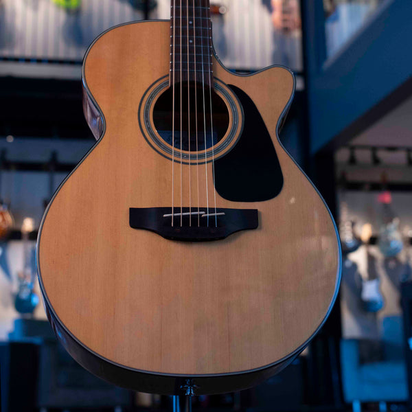 USED TAKAMINE GF30CE NATURAL WITH CASE