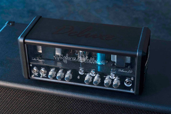 USED HUGHES AND KETTNER TUBEMEISTER DELUXE 20 2-CHANNEL 20-WATT GUITAR AMP HEAD W/BAG