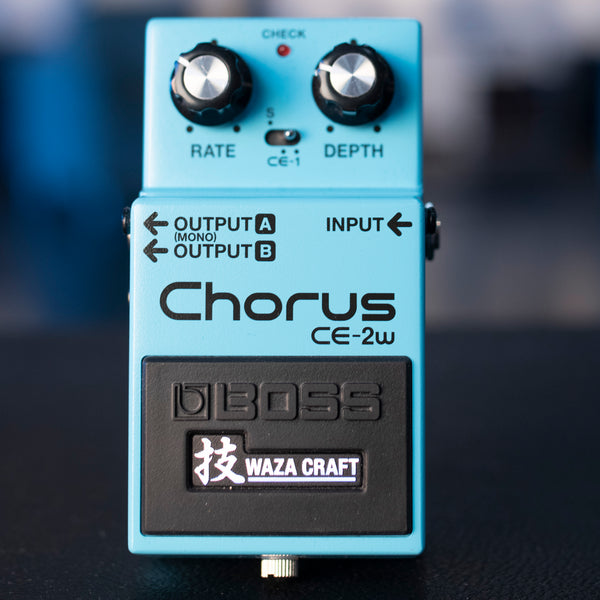 USED BOSS CE-2W WAZA CRAFT CHORUS WITH BOX