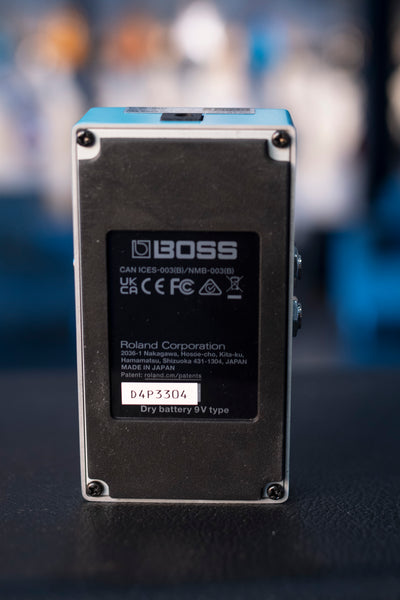 USED BOSS CE-2W WAZA CRAFT CHORUS WITH BOX