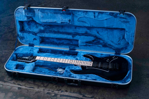 USED IBANEZ RG550 GENESIS COLLECTION - BLACK WITH HARDSHELL IBANEZ CASE