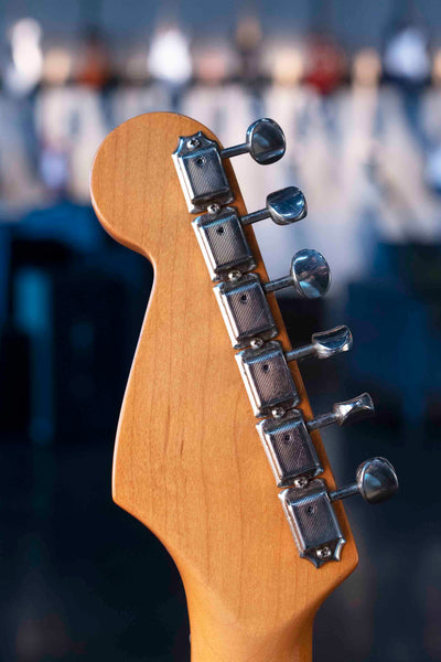 USED FENDER AMERICAN VINTAGE ’62 STRATOCASTER 3TSB WITH CASE
