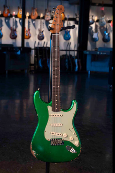 FENDER CUSTOM SHOP  NAMM LIMITED EDITION 60S DUALMAG II STRAT- RELIC - CANDY APPLE GREEN