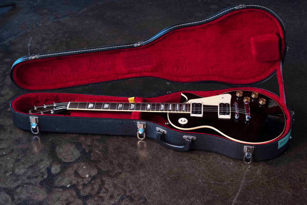 VINTAGE 1979 GIBSON LES PAUL STANDARD - EBONY WITH CASE