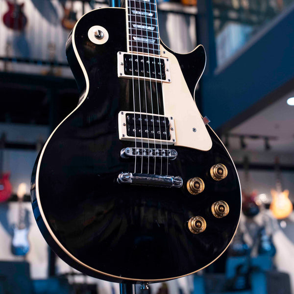 VINTAGE 1979 GIBSON LES PAUL STANDARD - EBONY WITH CASE