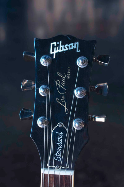 VINTAGE 1979 GIBSON LES PAUL STANDARD - EBONY WITH CASE