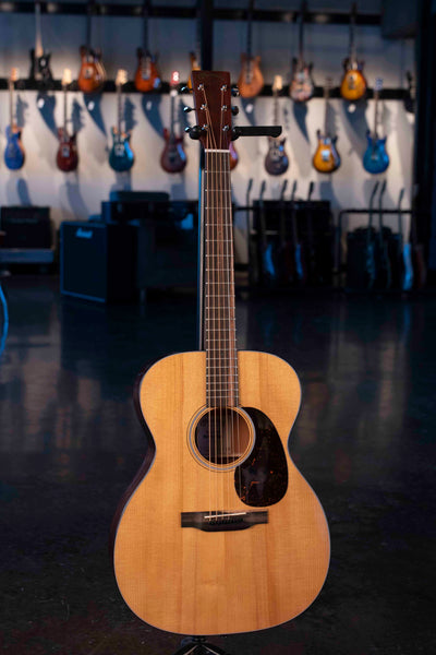 MARTIN 000E RETRO PLUS MAHOGANY WITH SOFTCASE